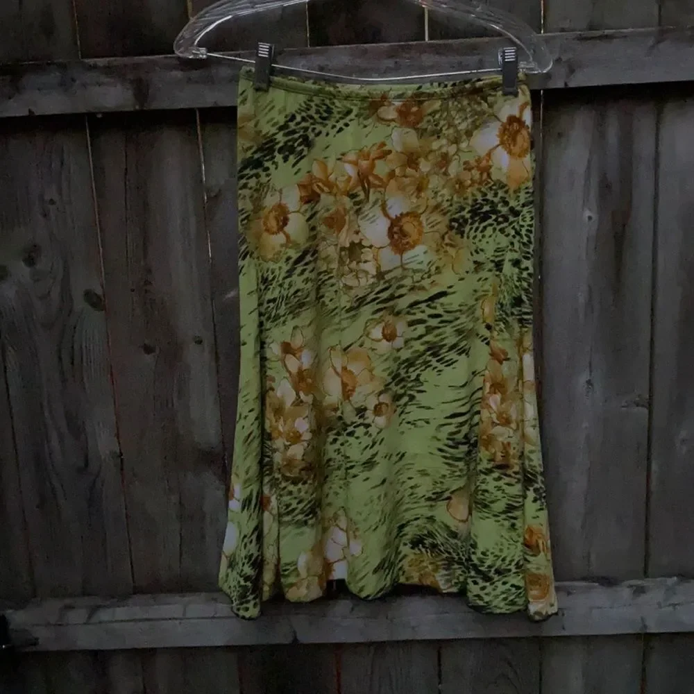 Bleeker & Macdougal Floral skirt sz. S